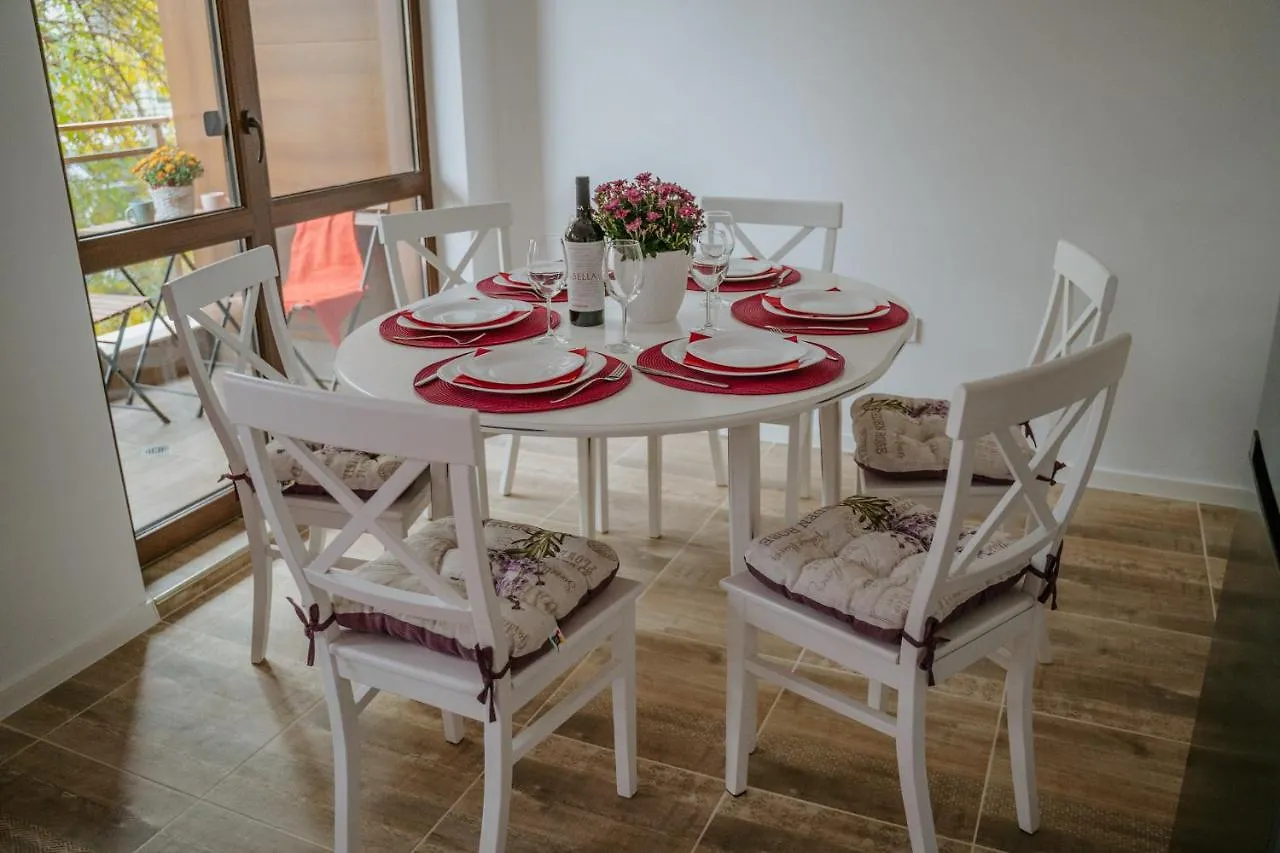 アパート Bella'S Sea Apartment-Beach, Sea Garden ,Old Town, Free Parking, Free Evcharging Station ヴァルナ